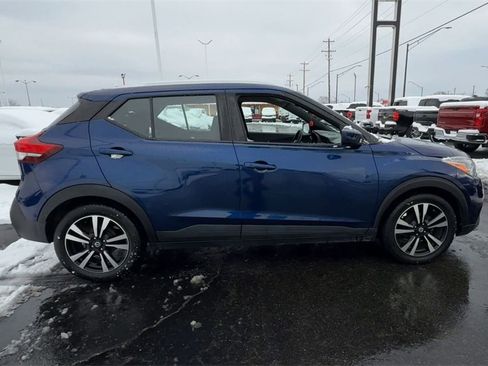 Used 2020 Nissan Kicks SV image 9