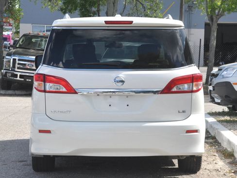 Used 2012 Nissan Quest LE w/ Value Cargo Pkg image 10