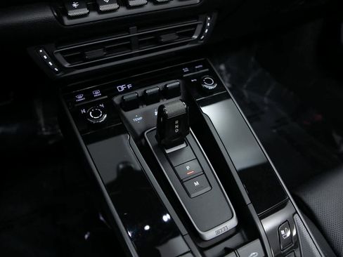 Certified 2022 Porsche 911 Carrera image 22