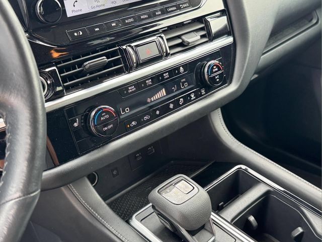 Used 2023 Nissan Pathfinder SL AWD/4WD image 27
