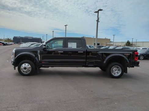 Used 2024 Ford F450 Platinum w/ Camper Package image 8
