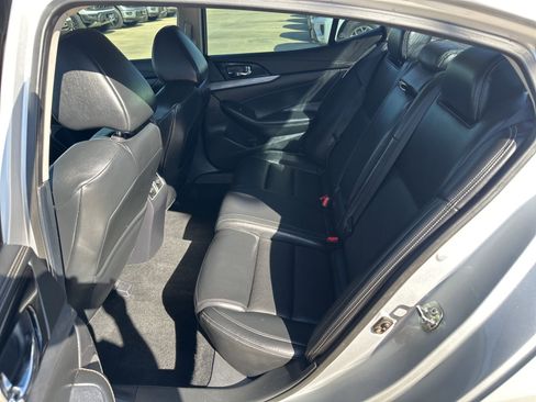 Used 2017 Nissan Maxima 3.5 SV FWD image 12