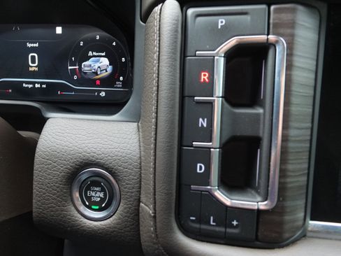 Used 2022 GMC Yukon XL Denali w/ Denali Ultimate Package RWD image 34