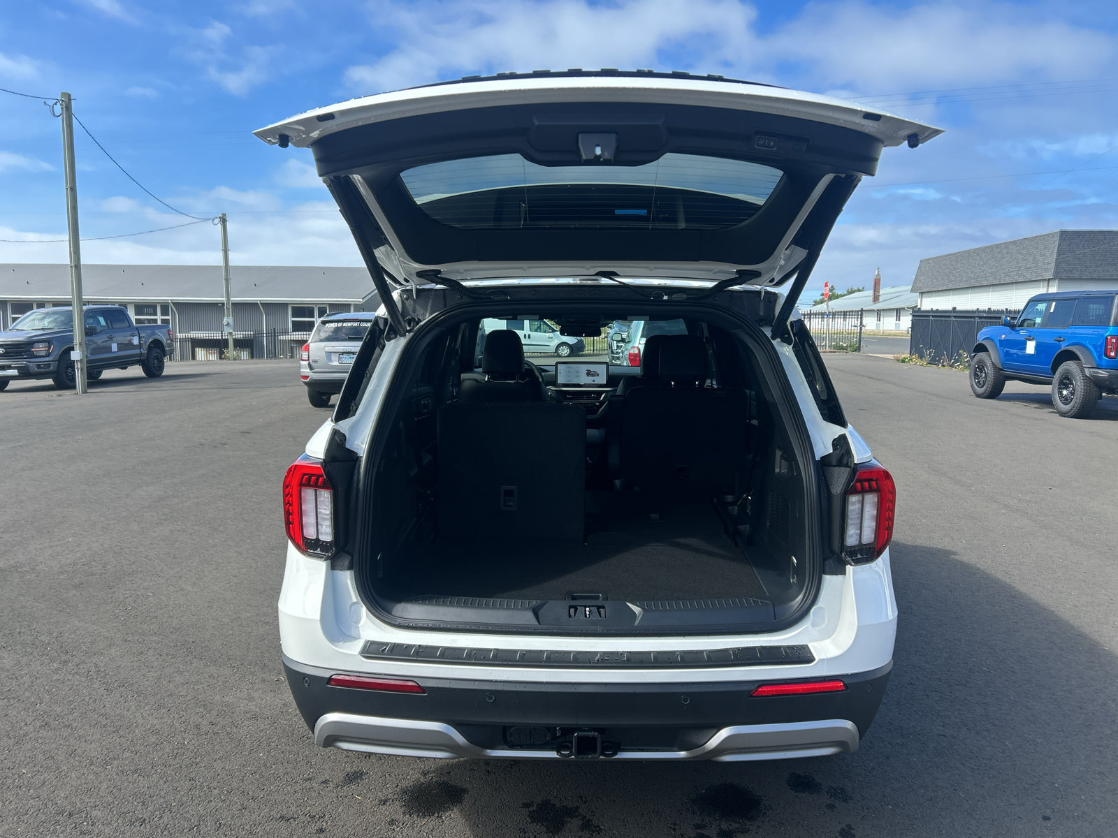New 2027 Ford Explorer Platinum AWD/4WD image 37