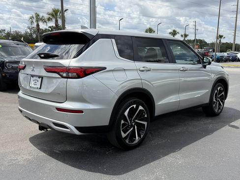 Used 2024 Mitsubishi Outlander SE FWD image 4