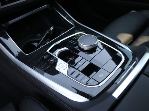 Used 2026 BMW X5 M60i AWD/4WD image 24