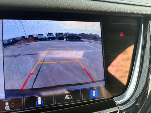 Used 2023 Cadillac XT6 Premium Luxury w/ Technology Package AWD/4WD image 28