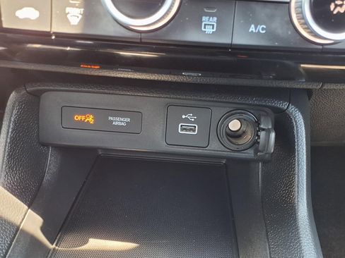 Used 2023 Honda Civic Sport image 12