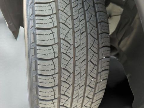 Certified 2024 Nissan Murano SV image 48