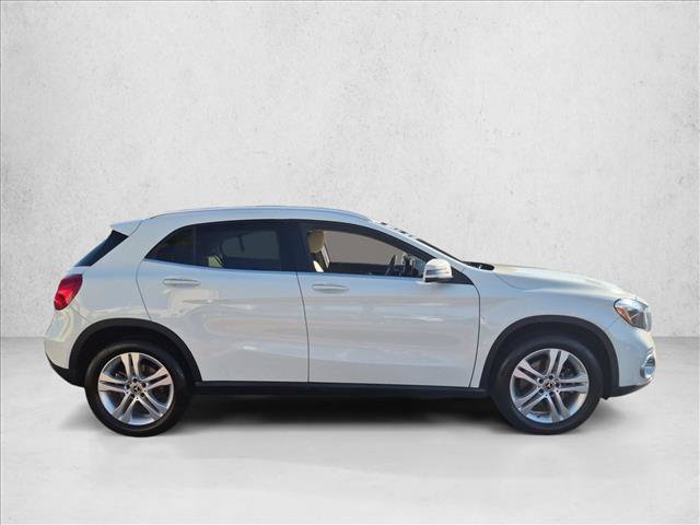 Used 2018 Mercedes-Benz GLA 250 4MATIC image 4