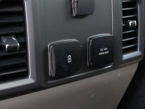 Used 2019 Ford F150 XLT w/ Equipment Group 302A Luxury AWD/4WD image 24