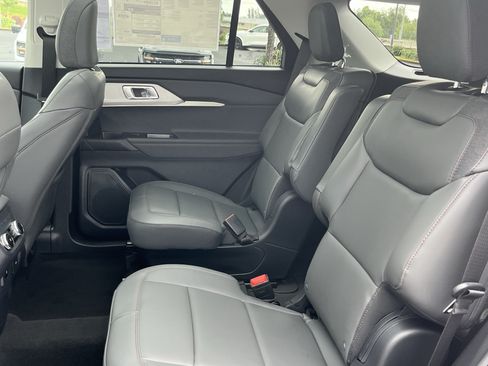 New 2026 Ford Explorer Active AWD/4WD image 12