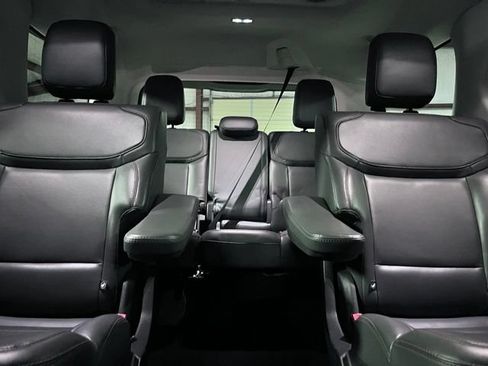 Used 2025 Ford Expedition Active AWD/4WD image 17