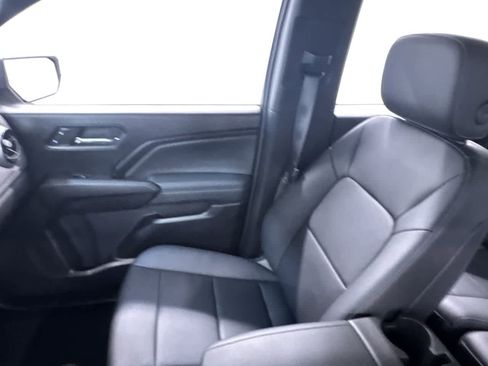 Used 2024 Chevrolet Colorado LT w/ LT Convenience Package III image 33