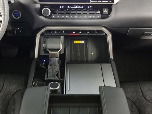 Used 2024 Toyota Sequoia Limited AWD/4WD image 26