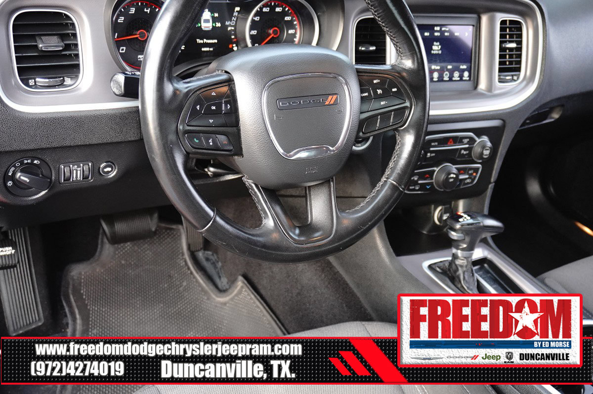 Used 2022 Dodge Charger SXT RWD image 25