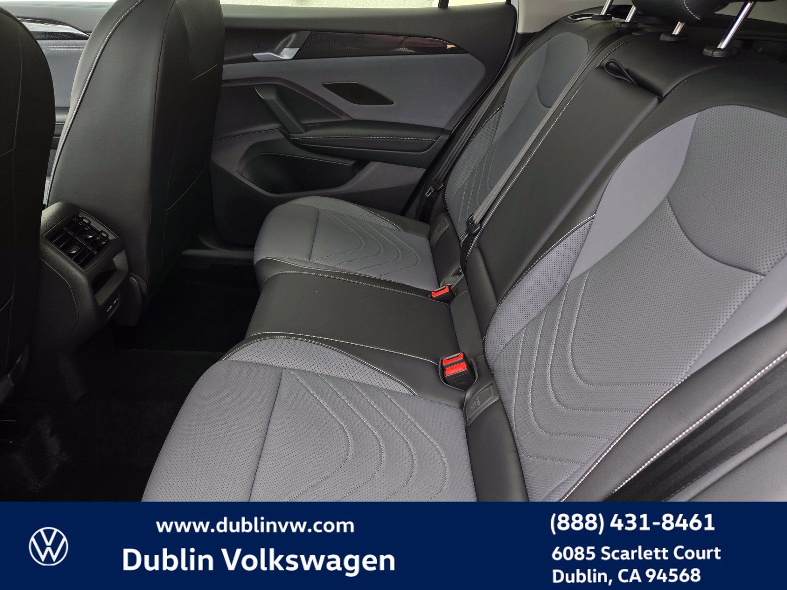 Certified 2026 Volkswagen Tiguan SE AWD/4WD image 12