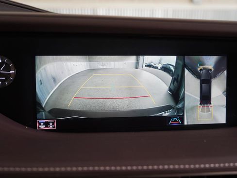 Used 2020 Lexus LS 500 w/ Interior Upgrade Package image 19