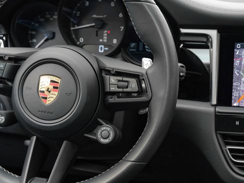 Used 2023 Porsche Macan Turbo AWD/4WD image 22
