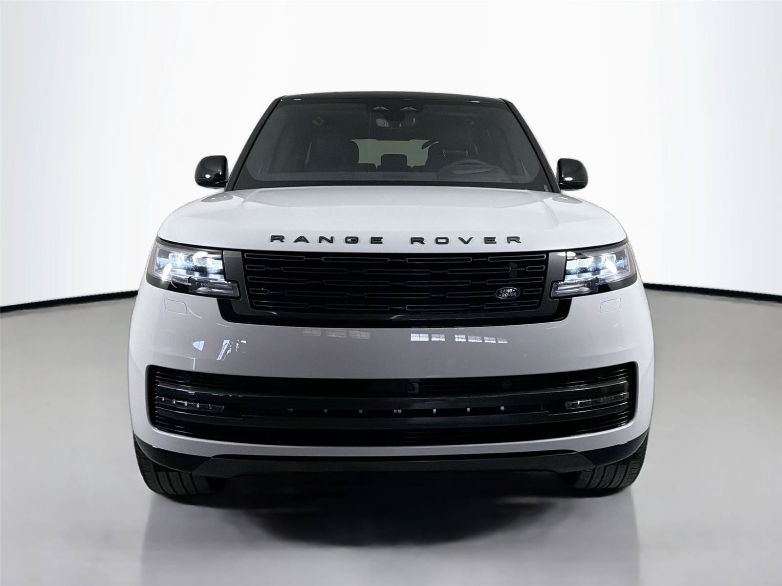 New 2026 Land Rover Range Rover Long Wheelbase SE AWD/4WD image 2
