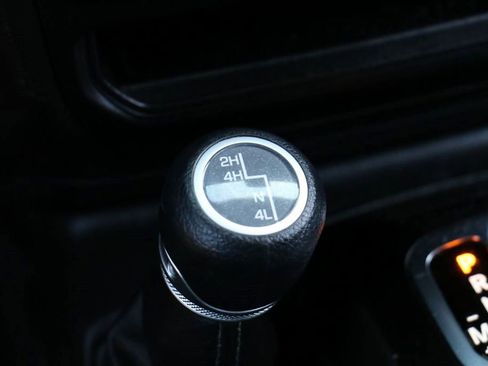 Used 2022 Jeep Wrangler Sport image 18