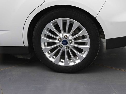 Used 2017 Ford C-MAX Energi SE FWD image 5