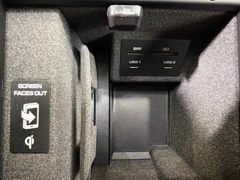 Certified 2026 Porsche Macan S AWD/4WD image 30