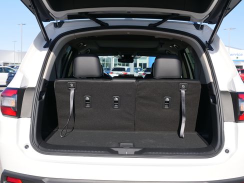 New 2025 Honda Pilot Touring image 14