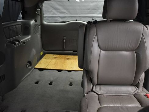 Used 2004 Toyota Sienna XLE FWD image 13
