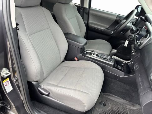 Used 2020 Toyota Tacoma SR image 30