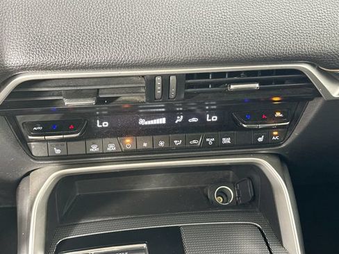 Used 2024 MAZDA CX-90 Plug-In Hybrid w/ Preferred AWD/4WD image 14