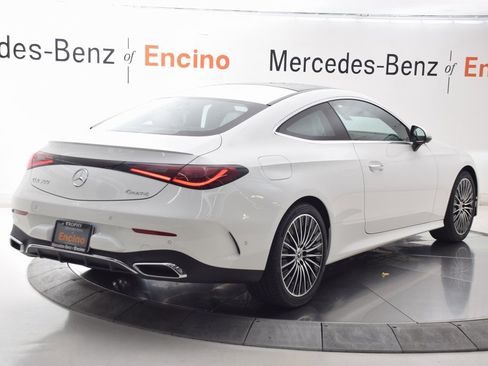 New 2026 Mercedes-Benz CLE 300 4MATIC Coupe image 6
