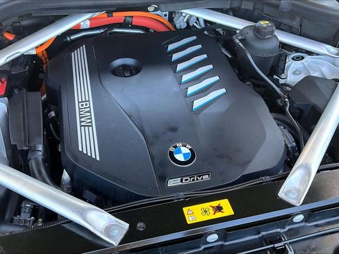 Used 2021 BMW X5 xDrive45e w/ Premium Package image 35