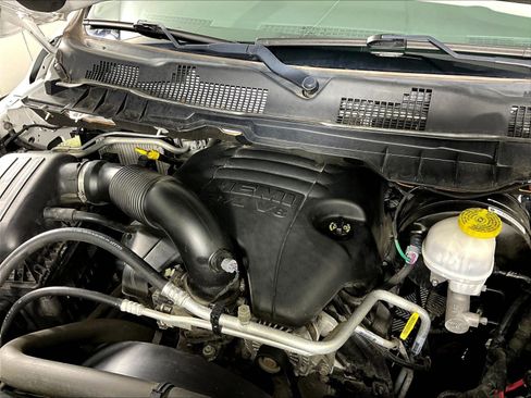 Used 2019 RAM 1500 Express w/ Wheel & Sound Group AWD/4WD image 31