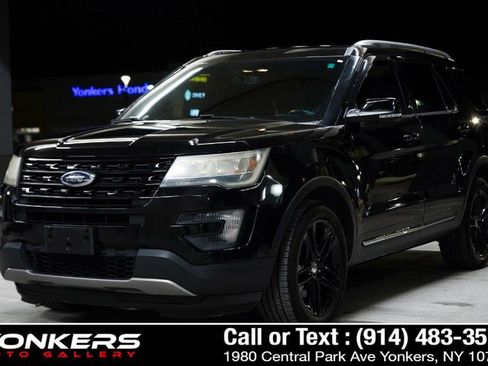 Used 2016 Ford Explorer XLT w/ Equipment Group 202A AWD/4WD image 3
