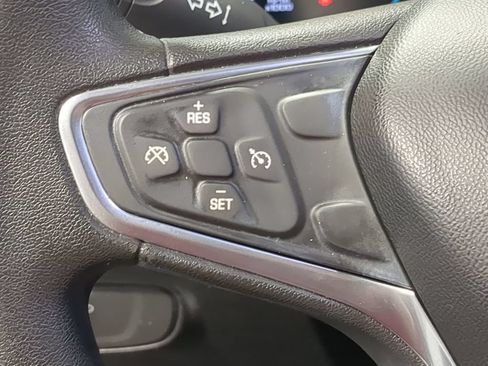 Used 2018 Chevrolet Equinox LT FWD image 28