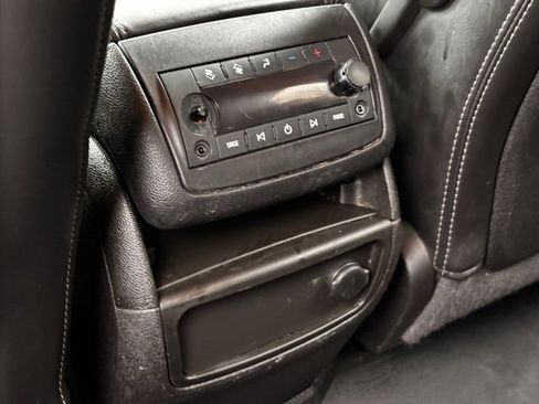 Used 2013 GMC Acadia SLT image 22