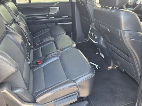 Used 2025 Ford Expedition Max Platinum AWD/4WD image 14