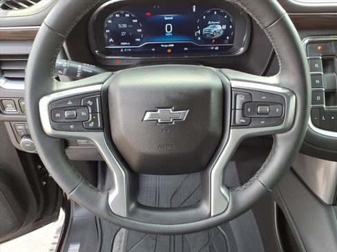 Used 2024 Chevrolet Tahoe Z71 w/ Luxury Package image 20