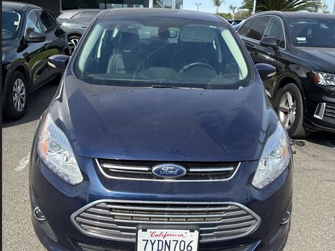 Used 2017 Ford C-MAX Energi Titanium image 5