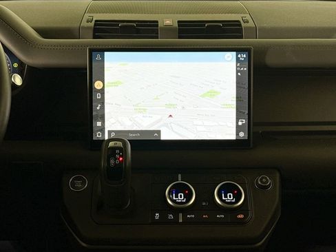 Used 2025 Land Rover Defender 110 X-Dynamic SE image 23