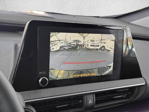 Used 2026 Toyota Prius Plug-In Hybrid image 14