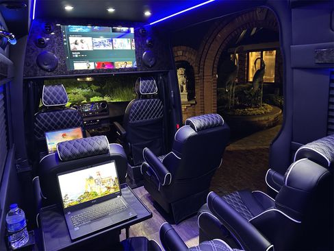 Used 2023 Mercedes-Benz Sprinter 2500 image 5