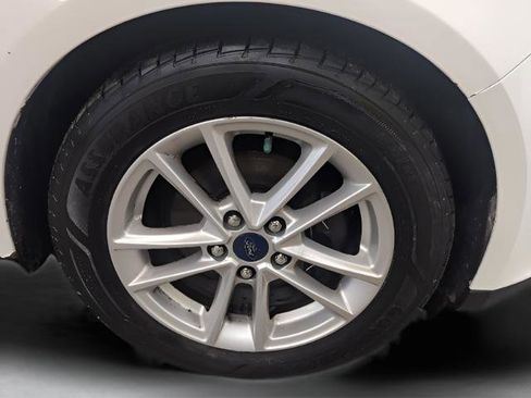 Used 2016 Ford Focus SE image 26