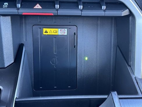 Used 2024 Toyota Tundra Platinum image 39