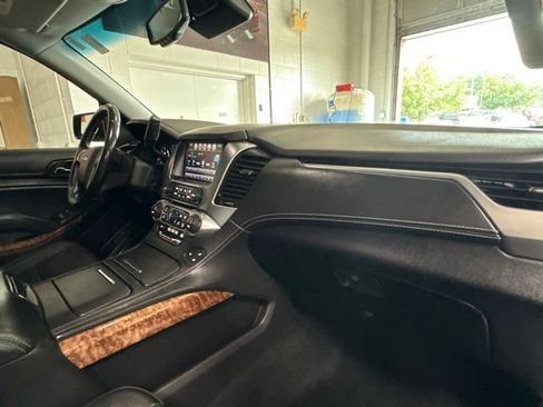 Used 2016 Chevrolet Suburban LTZ AWD/4WD image 32