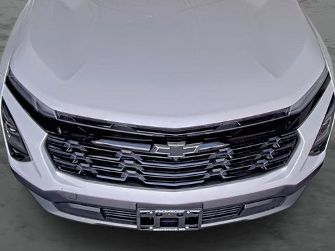 New 2026 Chevrolet Equinox LT w/ Convenience Package II FWD image 18