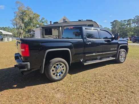 Used 2018 GMC Sierra 2500 Denali AWD/4WD image 14