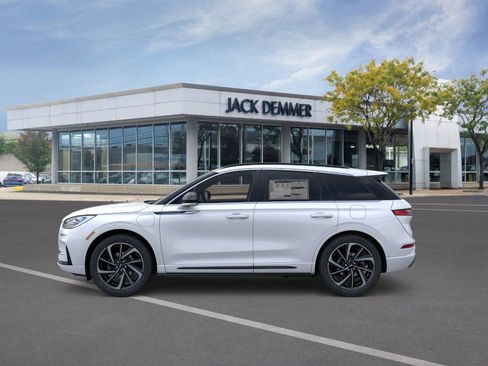 New 2026 Lincoln Corsair Grand Touring image 3