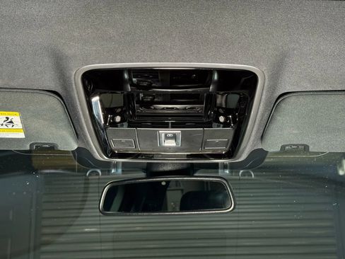 Used 2016 Land Rover Range Rover Sport SE image 33